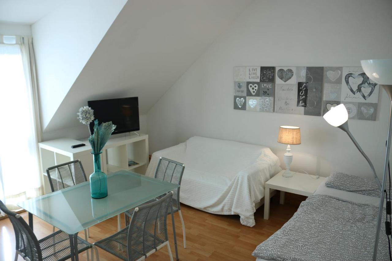 Moderne Studio Apartments Und 4 Zimmer Wohnungen In Oberhausen, Ideal Fuer Geschaeftsreisende Und Monteure Exterior foto